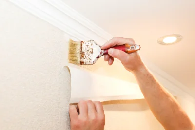 Pose de papier peint à Celon — revêtements muraux et toiles de verre